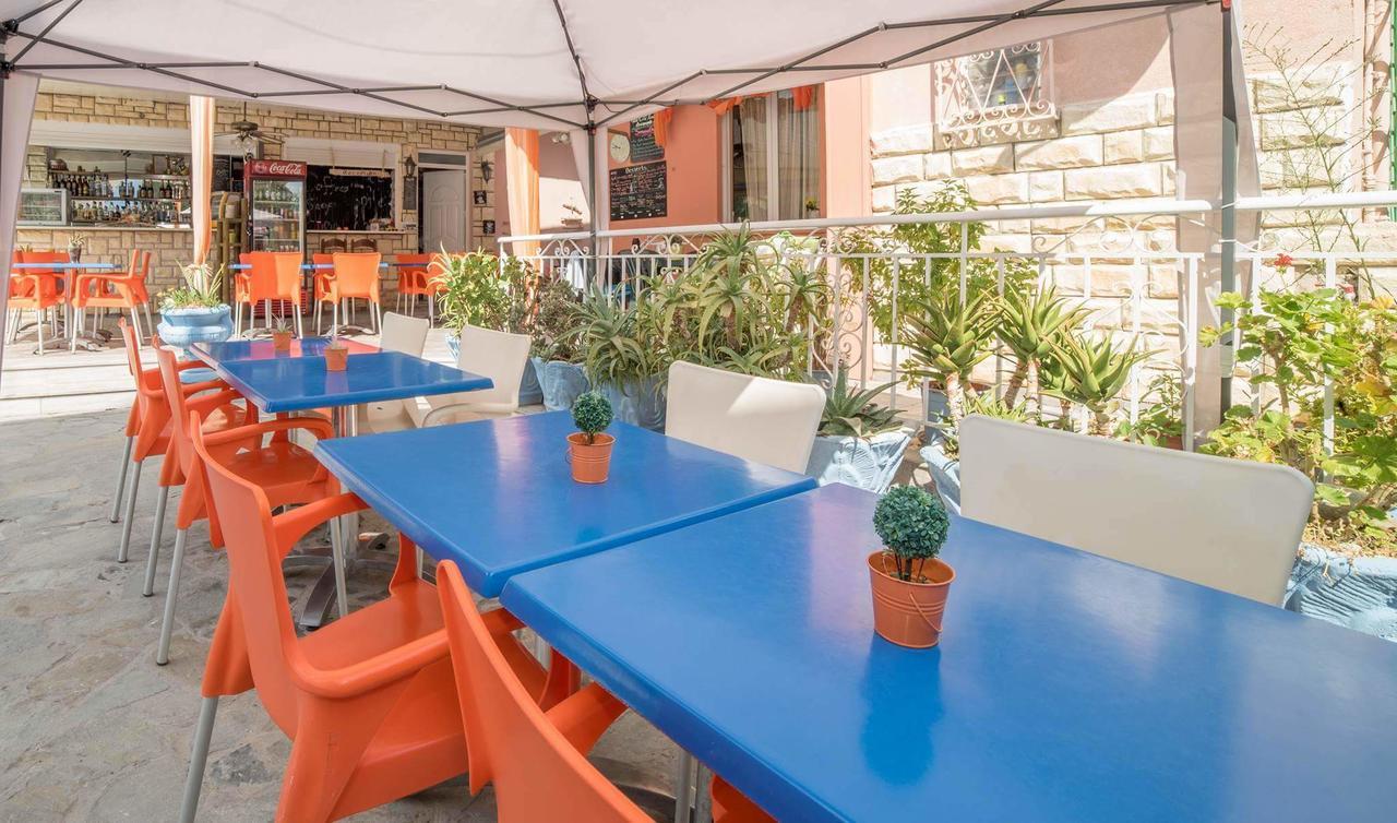Tsolakis Studios & Apartments 라가나스 외부 사진